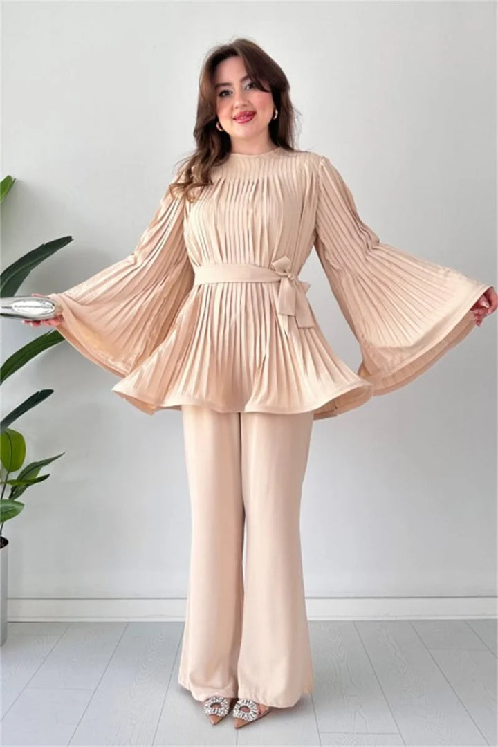 Elegantní plisovaná dámská souprava
