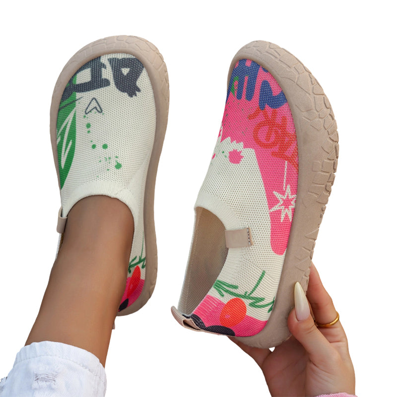 Lehké slip-on tenisky s barevným vzorem